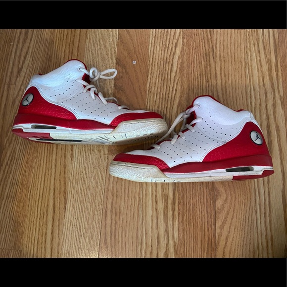 Jordan Sneakers - Picture 4 of 9